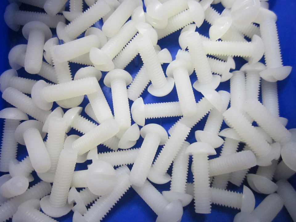 Lot of 100 Nylon Round Head Slotted Machine Screws 10-32 Thread 5/8" Long NEW - Image 1 of 1