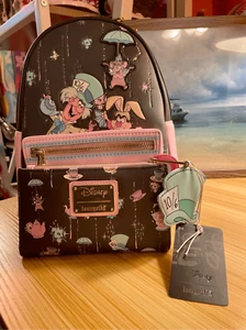 Loungefly Disney Alice Hutmacher im Wunderland verrückter Tee Party Rucksack & Geldbörse neu mit Etikett - Bild 1 von 16