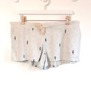 C & C Gray Heather Terry Lightening Shorts, size XL, NWT! 3" Inseam CLEARANCE - Picture 1 of 8