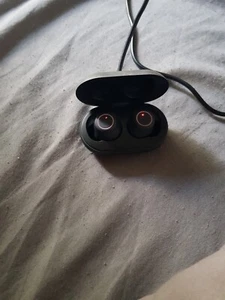 Grove-e Wirless Earbuds - Picture 1 of 2