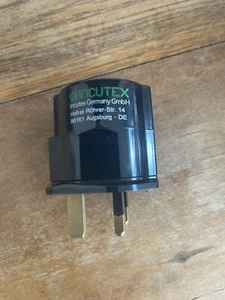 Reisestecker DE auf UK Adapter England Schukostecker 3-polig GB Reiseadapter - Bild 1 von 5