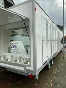 Alisch Vermietung größter Toilettenwagen der Welt 22 WC u. Urinale auf 2 Seiten - Bild 1 von 7