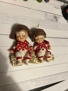 Vgt Boys Sitting On Hay Ornaments X2 MCM - Picture 1 of 2
