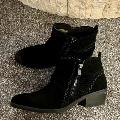 Earth Origins Collette Cheryl 7M Ankle Black Boots Booties Shoes Women’s - Image 1 of 4