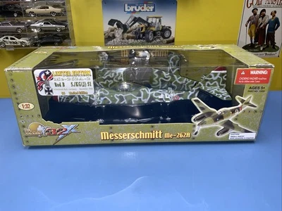 Ultimate Soldier 1:32  Messerschmitt Me-262A-2 Limited Edition  RED B  Limited - Image 1 of 4