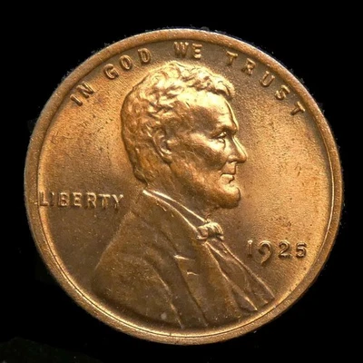1925  Lincoln Wheat Cent. Uncirculated. Red. #5770 - Image 1 of 2