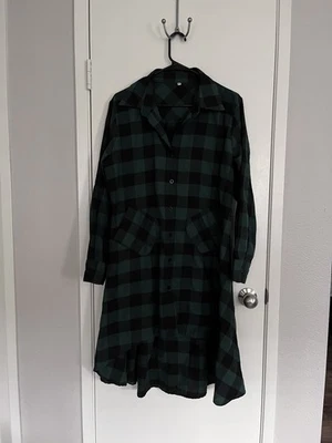 Vestido camisero verde a cuadros manga alta baja manga larga Foto 1 de 4