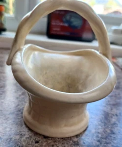 Crown Ducal Art Deco 1930's Flower Basket Vase with Handle Cream Colour - Picture 1 of 7