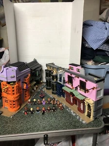 LEGO Harry Potter: Winkelgasse (75978) unvollständig fehlender Karton & Anleitungen scheint - Bild 1 von 24