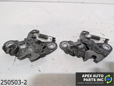 Juego de 2 pestillos de bloqueo de capó OEM 2000-2004 Jaguar S-Type 4,2 L Foto 1 de 4