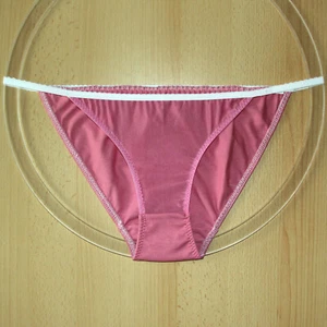 Damen Tanga Slip mit Netzeinsatz - rosa - Gr. 40/42 und 44/46 - Picture 1 of 2