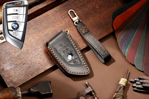 Leather Key Fob Cover Remote Car Key Shell Case Fob Holder for BMW M8 2022 320i - Bild 1 von 11
