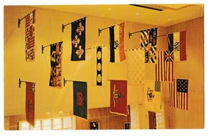 Hängende FLAGGEN William Penn Memorial Hall Museum Harrisburg PA Postkarte - Bild 1 von 2