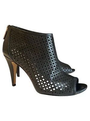 Tacones de cuero Banana Republic tacón peep toe negro dorado cremallera talla 7,5 Foto 1 de 4