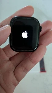 Apple Watch Series 10 (GPS + LTE) Jet Black 42MM on WatchOS 26 Beta - Zdjęcie 1 z 5