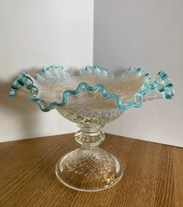 Vintage Fenton Glas weiß opalisierend Aqua Rüschen Wappen Diamant Spitze 6" Kompott Schüssel - Bild 1 von 18
