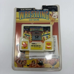 Vintage 1998 Tiger Wrestling elektronisches Handheld-Spiel **FUNKTIONIERT** - Bild 1 von 8