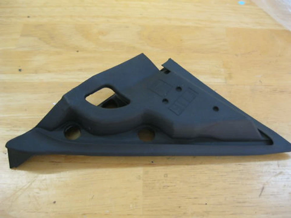 Junta de espejo retrovisor Ferrari 456 LH, # 65675900 Foto 1 de 2