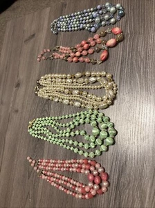 Halsketten Konvolut 5 mehrsträngige Perlen Retro 50er Vintage Schmuck Pastellfarben - Bild 1 von 6