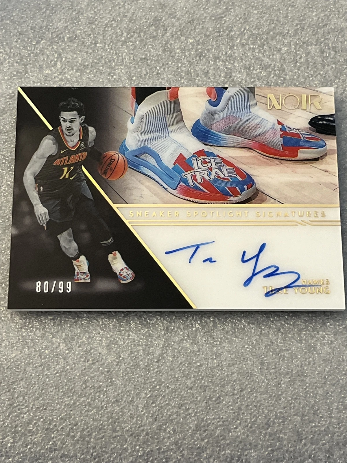 2020-21 Panini Noir Trae Young Sneaker Spotlight Auto /99 SSP HAWKS