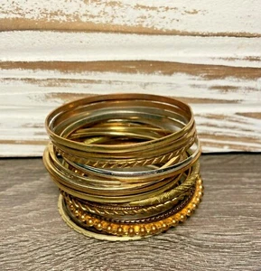 Lote de 24 Pulseras Brazalete Brazalete Metal Surtido - De Colección a Ahora - Múltiples Diseños - Imagen 1 de 6