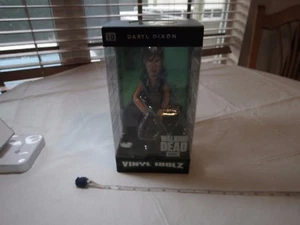 AMC Walking Dead Daryl Dixon Vinyl Idolz Figure NEW 10 crossbow Norman Reedus - Picture 1 of 6