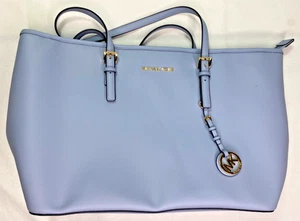 MICHAEL KORS Jet Set Travel Med Multifunktionstasche hellblau - Bild 1 von 8