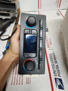 05 06 2005 2006 Buick Rainier Envoy Temperature Climate Control AC Heat 15220319 - Picture 1 of 2