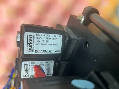 Electroválvula Burkert 6013 FLNSCH PMAX 87PSI 24VDC 8W Foto 1 de 4