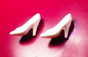 Barbie Pointed Heel Shoes White Closed Toe Bow Malaysia Mattel High Vintage HELP - Picture 1 of 3