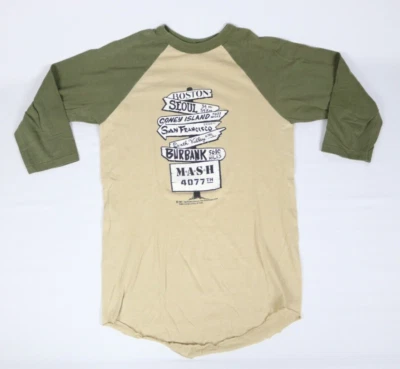 Camiseta de béisbol de la serie de televisión MASH de colección de los 80 camiseta de comedia militar grande hecha en EE. UU. Foto 1 de 4