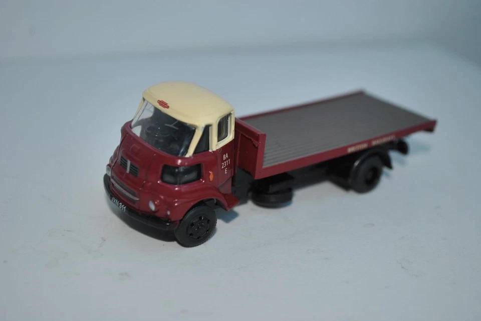 BASE TOYS OO 1:76 - BMC FG THREE PENNY BIT FLAT TRUCK - B/RAILWAYS D20 - Image 1 of 1