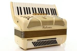 Fisarmonica Hohner Lucia II 80 bassi LMM fisarmonica + custodia suono superiore - Foto 1 di 13