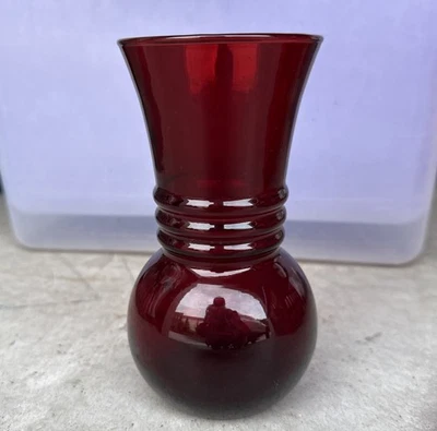 Vintage ANCHOR HOCKING Royal Ruby Red Glass Ribbed Vase With Sticker 6.5” - Image 1 of 4