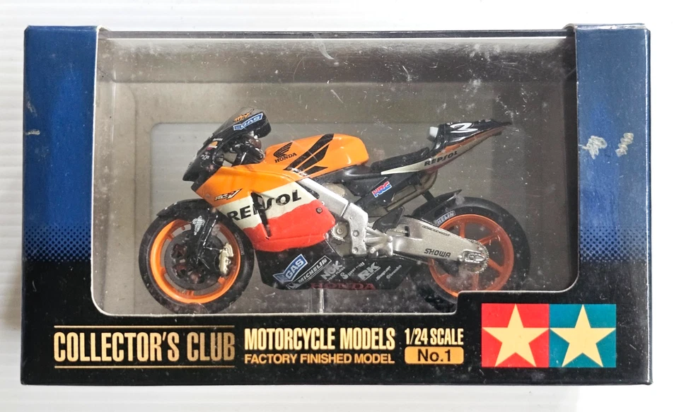 Diecast MotoGP Repsol Honda Rc211V '05 No.3 Biaggi brand 1/24 scale  Tamiya - Image 1 of 2