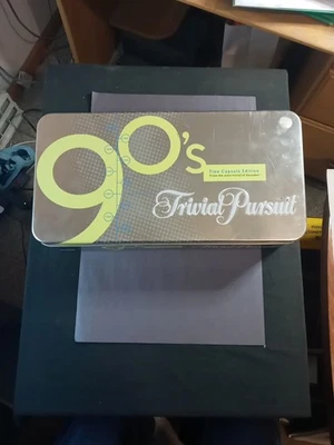 Trivial Pursuit 90s Time Capsule Edition Board Game Parker Bros Never Played - Image 1 of 4