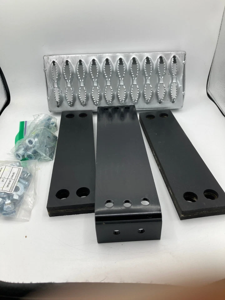 Buyers Products 5231112 Flexible Rubber Step w/ Galvanized Steel Diamond - Image 1 of 4