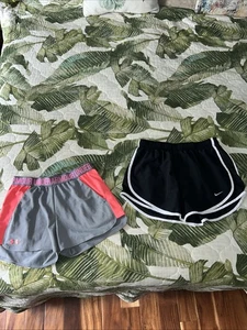 DAMEN Paket 2 NIKE LAUFSHORTS Under Armour FITNESS MIT INNENFUTTER DRI-FIT TRAINING - Bild 1 von 7