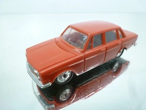MINIALUXE VOLVO 144 - PLASTIC - VERY RARE -RED 1:43- GOOD - 268 - Picture 1 of 8