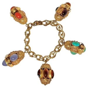 Mid-20th Century Italian 18k Gold Etruscan Revival Charm Bracelet with 5 Charms - Picture 1 of 6