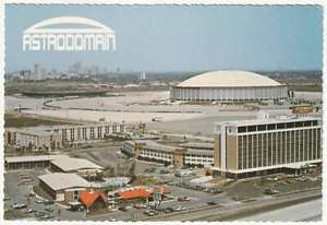 Houston Astroworld Hotel - Astros Astrodome - Colt 45's Colt Stadium Postcard - Picture 1 of 2