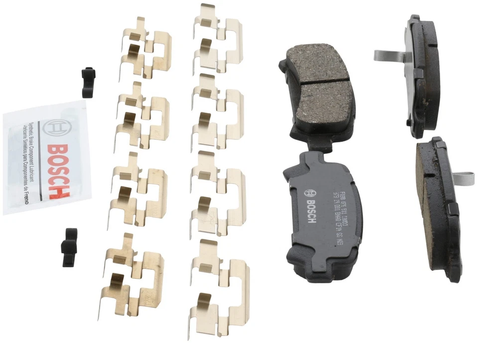 Pastillas de freno traseras de cerámica QuietCast Bosch 2000-2004 para Subaru Outback 2001 2002 Foto 1 de 4
