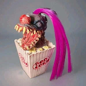 Killer Klowns From Outer Space Popcorn Baby Prop Figurine Purple Babies Monster - Picture 1 of 5