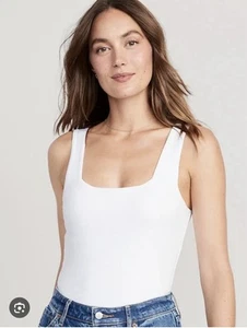 Nuevo con etiquetas Camiseta sin mangas Old Navy Cuello Cuadrado Blanco Lirios Talla Grande Alta - Imagen 1 de 2