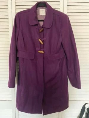 Purple Large Old Navy coat with wooden button - Image 1 of 4
