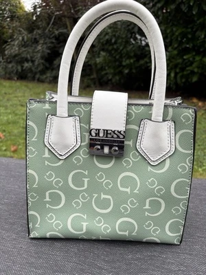 Guess  Handtasche - NEU - Bild 1 von 4