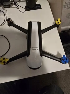 Parrot Bebop 2 FPV Drone Bundle, White - with all original boxes - Picture 1 of 22