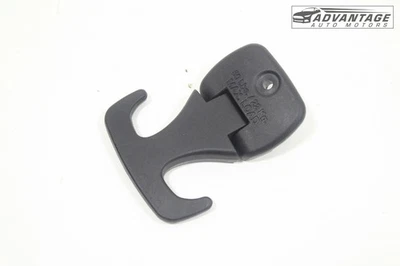 Chrysler 300 2011-2023 trasero izquierdo o derecho maletero carga amarre gancho OEM Foto 1 de 4