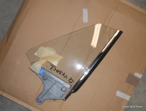NOS MoPar 1970 1971 HEMI Cuda Challenger CONVERTIBLE RH QTR Glass 1969 Date - Picture 1 of 5