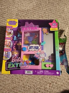 Barbie Extra - Playset Styler Armadio - Selettore Stile Scatola 20 Pezzi Danneggiata - Foto 1 di 3